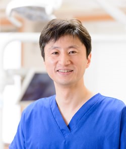 小川　貴也院長の写真