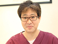 杉山靖史 院長の写真